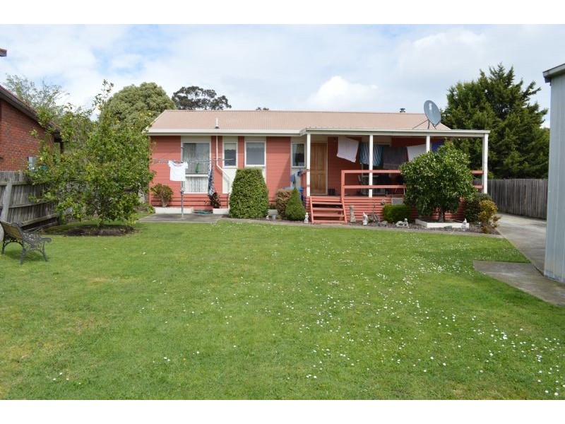 95 Willow Drive, Hampton Park VIC 3976