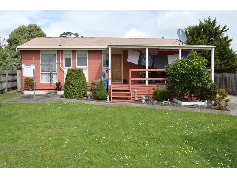 95 Willow Drive, Hampton Park VIC 3976