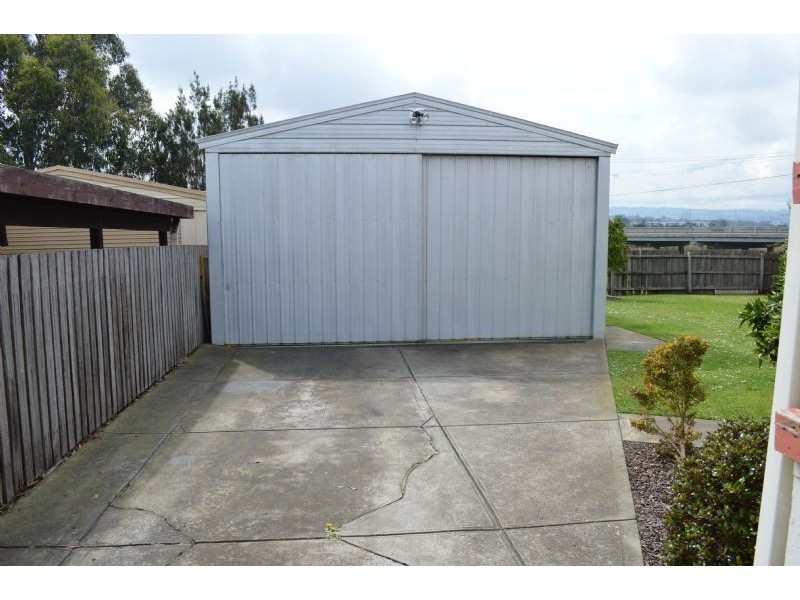 95 Willow Drive, Hampton Park VIC 3976