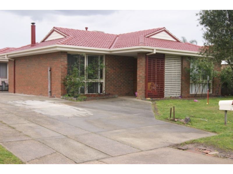 5 Rebecca Court, Cranbourne North VIC 3977