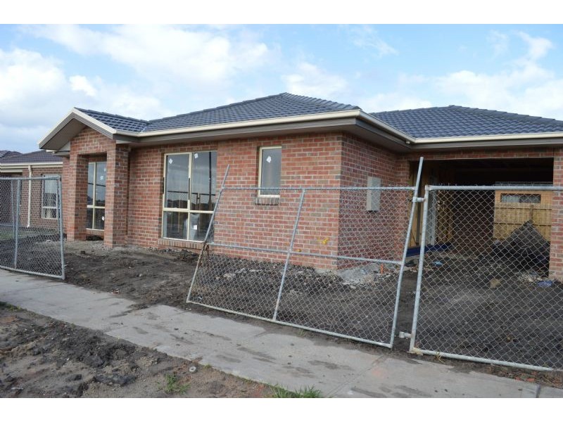 65B Bushman Way, Lynbrook VIC 3975
