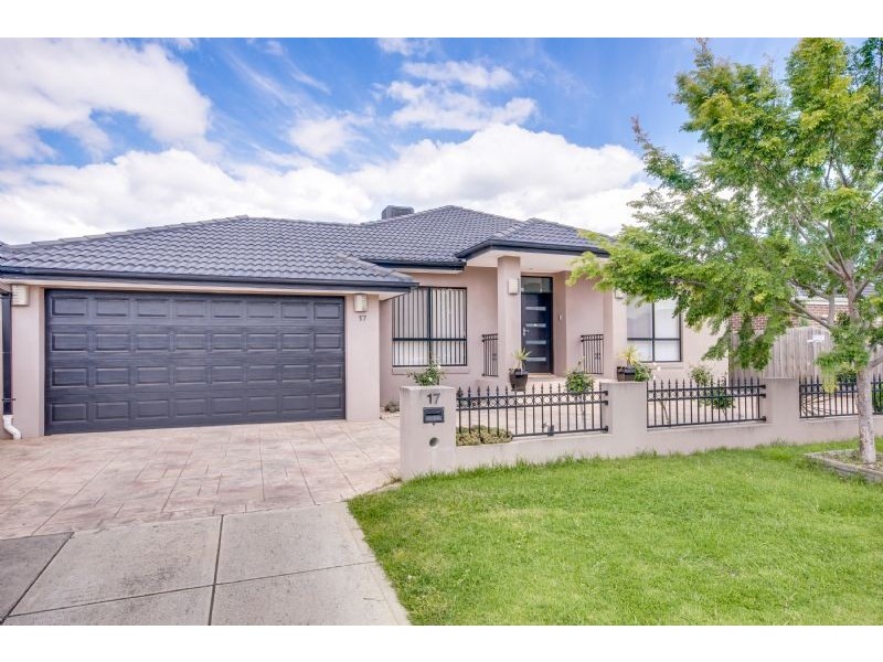17 Devaney Avenue, Lynbrook VIC 3975