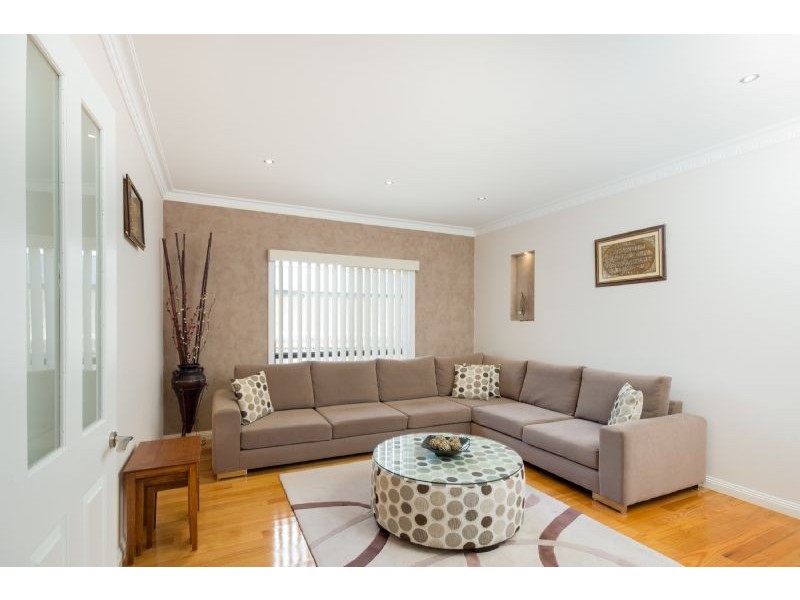 17 Devaney Avenue, Lynbrook VIC 3975