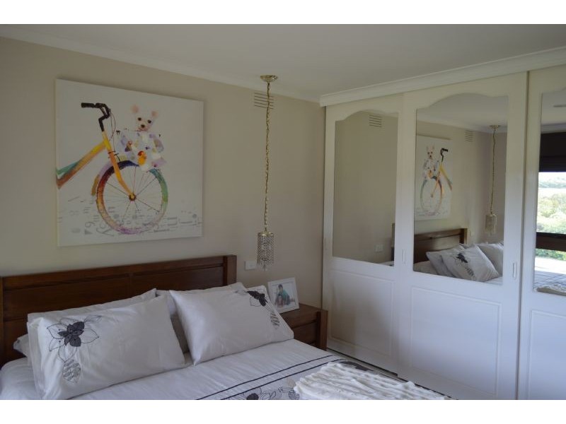 9 Donelly Road, Hallam VIC 3803