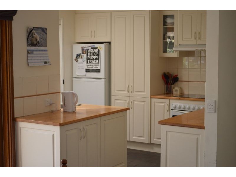 9 Donelly Road, Hallam VIC 3803