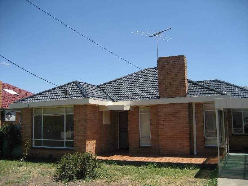 16 Gungarlan Drive, Keilor East VIC 3033