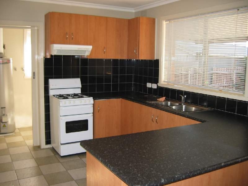 14 Sterling Drive, Keilor East VIC 3033