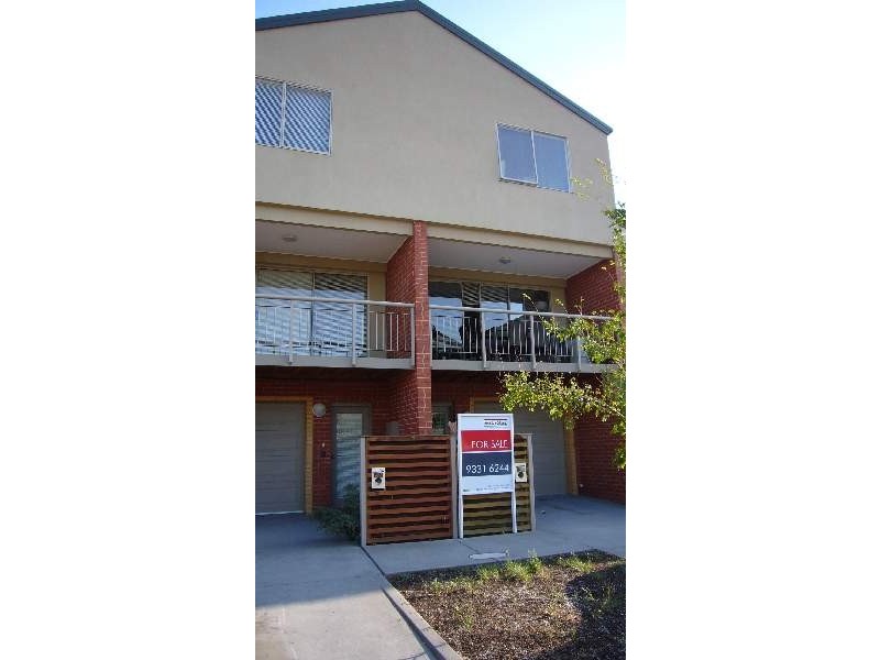 38 Village Way, Maribyrnong VIC 3032