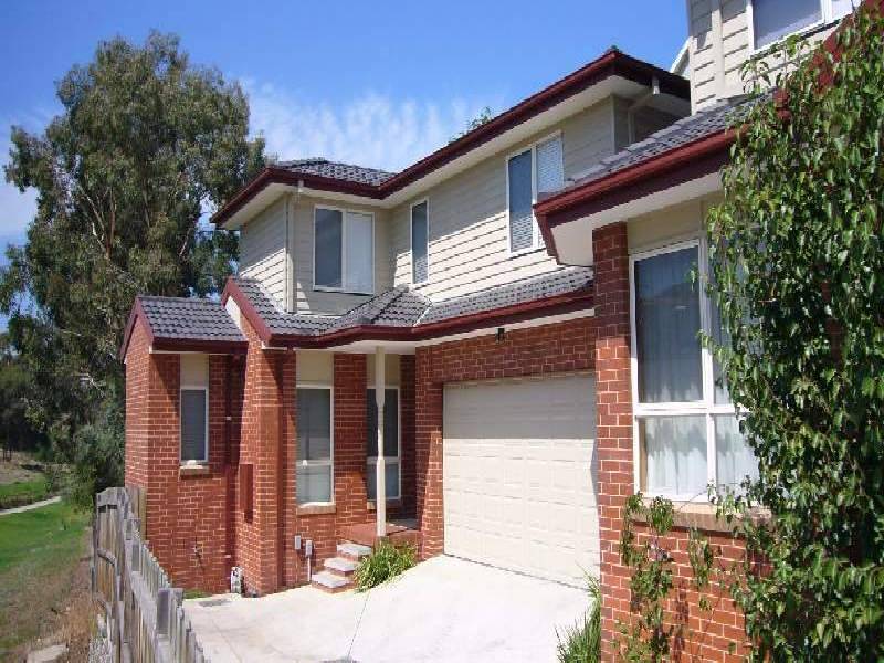 5B Weyburn Place, Avondale Heights VIC 3034