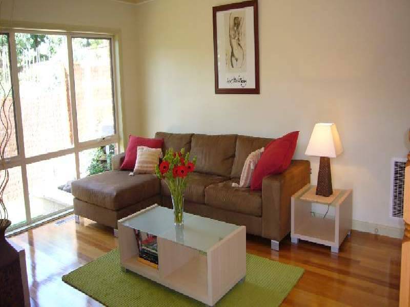 5B Weyburn Place, Avondale Heights VIC 3034