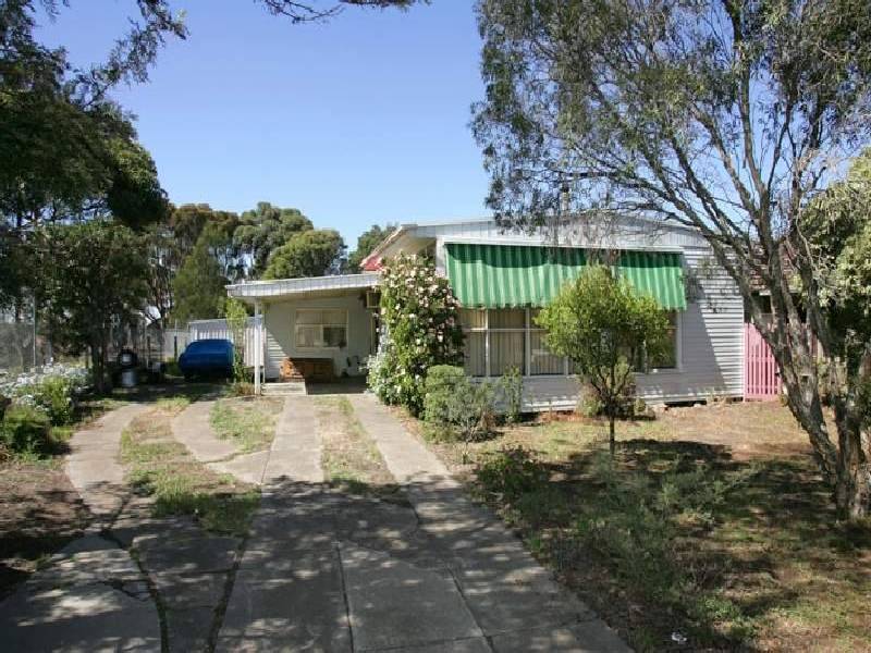 4 Milleara Road, Keilor East VIC 3033