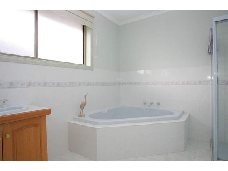 45 Border Drive, Keilor East VIC 3033