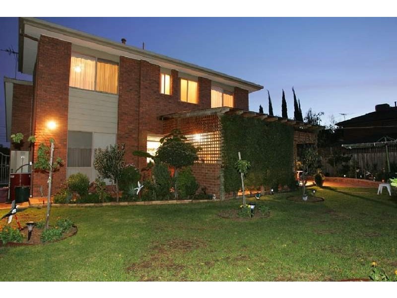 20 Charmaine Avenue, Avondale Heights VIC 3034