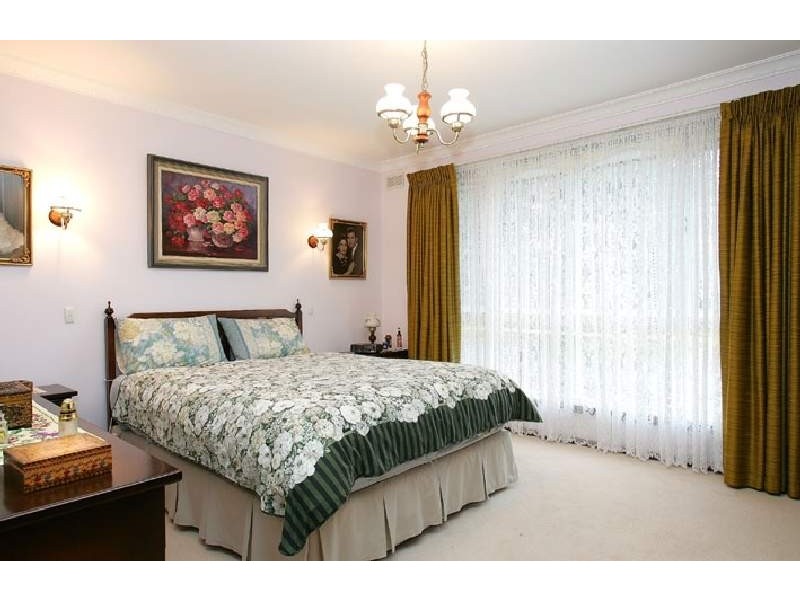 14 Herbert Crescent, Keilor East VIC 3033