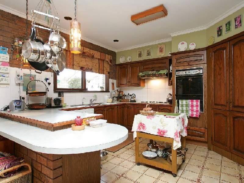 27 Viewbank Drive, Keilor East VIC 3033