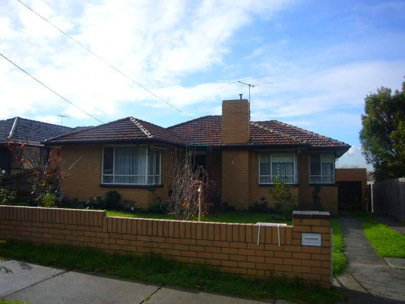 8 Norma Court, Avondale Heights VIC 3034