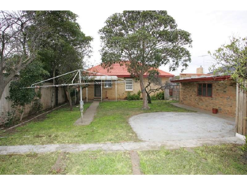 254 Parer Road, Airport West VIC 3042