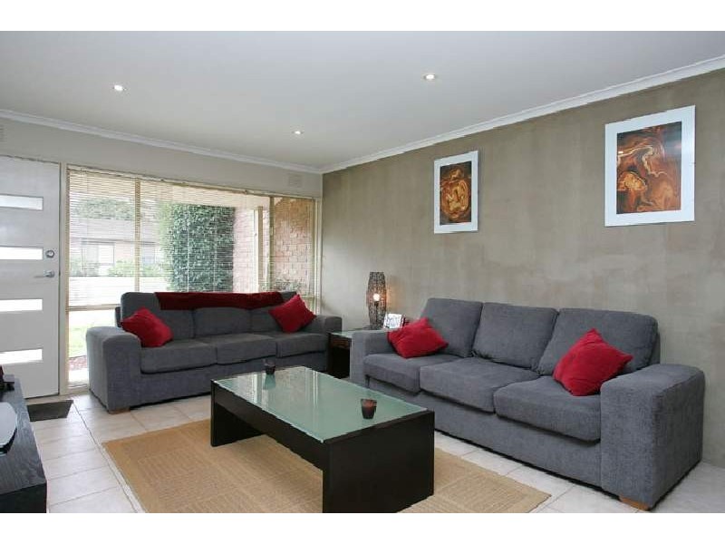 27/25 Goble Street, Niddrie VIC 3042