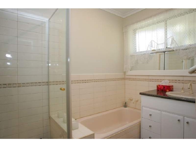 23 Hillside Grove, Airport West VIC 3042