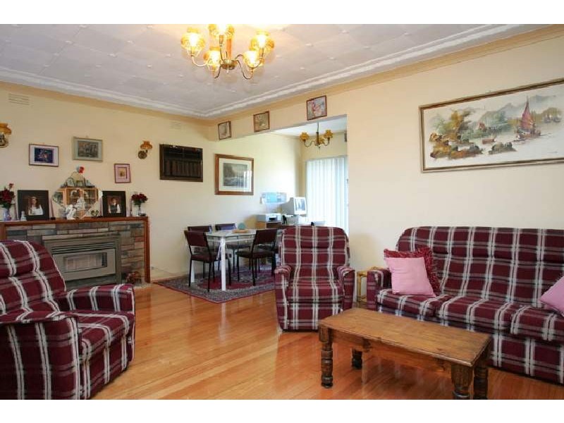 56 Quinn Grove, Keilor East VIC 3033