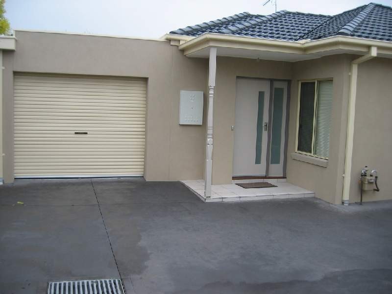 4A Dumas Avenue, Avondale Heights VIC 3034