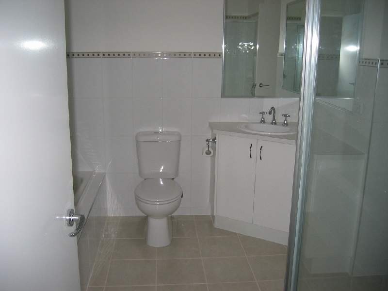 4A Dumas Avenue, Avondale Heights VIC 3034