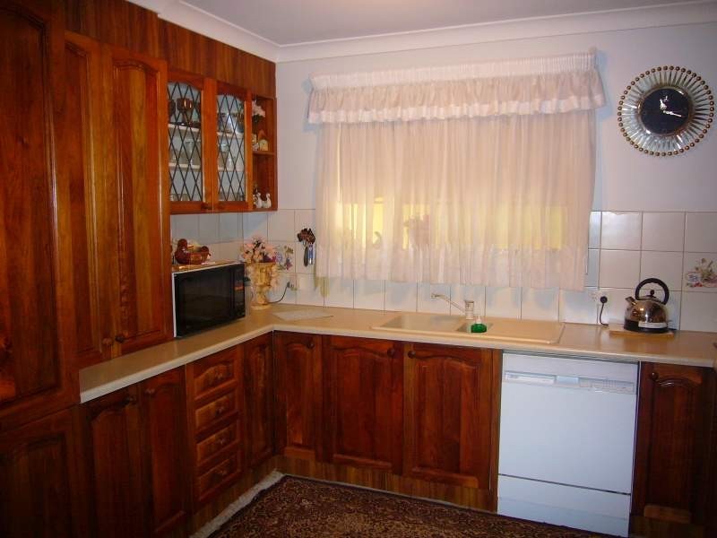 24 Mountainview Avenue, Avondale Heights VIC 3034