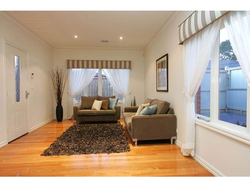 2/1 Elstone Court, Niddrie VIC 3042