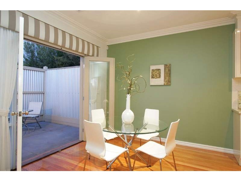 2/1 Elstone Court, Niddrie VIC 3042