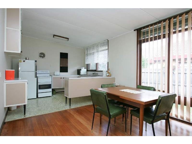16 Roberts Street, Keilor East VIC 3033