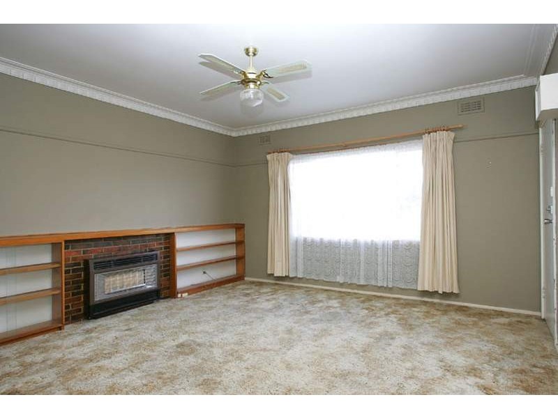 2 Skewes Street, Avondale Heights VIC 3034