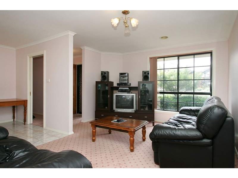 4/196a Sterling Drive, Keilor East VIC 3033