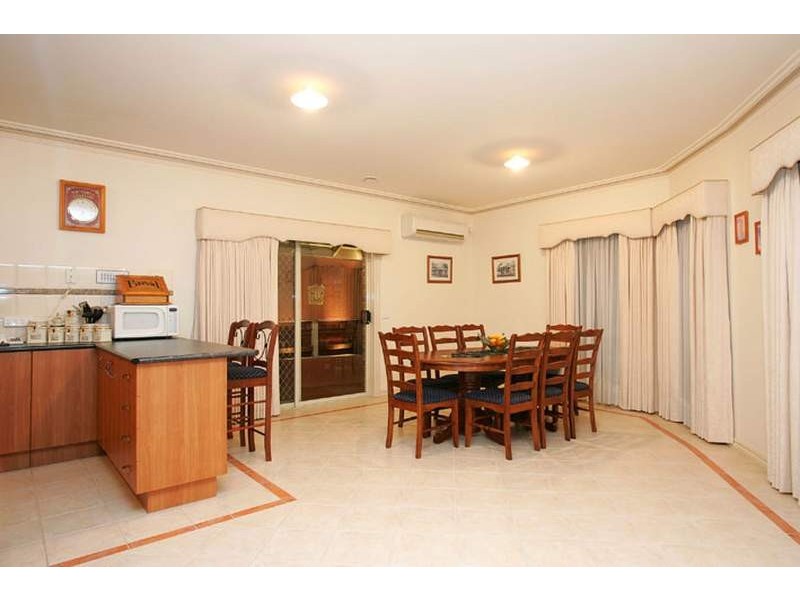 50 Rimcross Drive, Keilor East VIC 3033