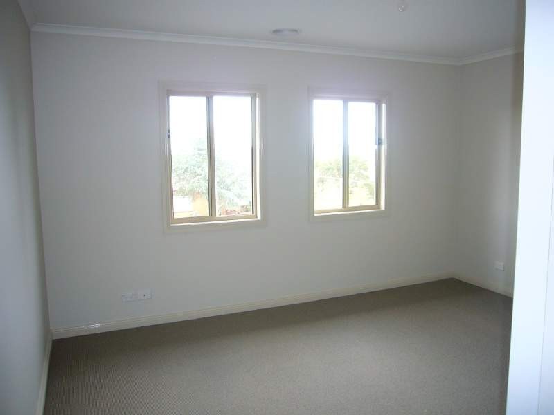 9 Riverview Street, Avondale Heights VIC 3034