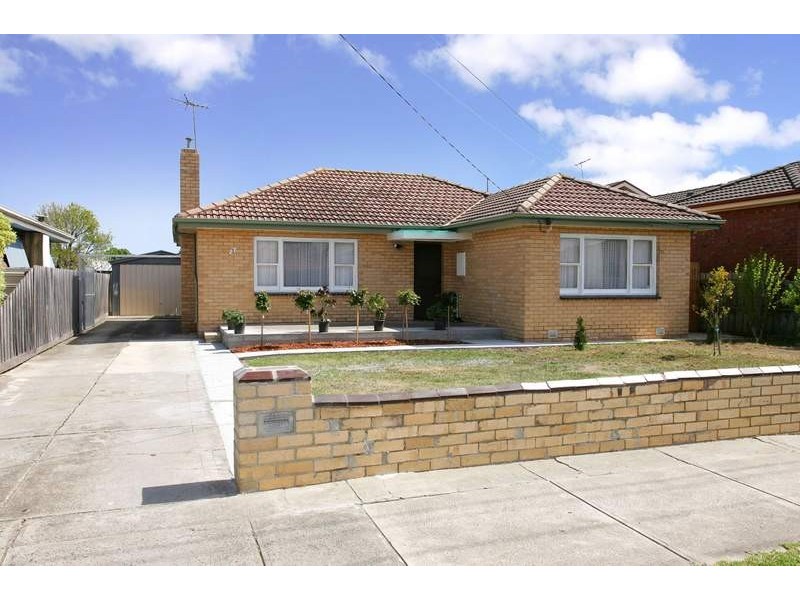 27 Highlands Avenue, Airport West VIC 3042