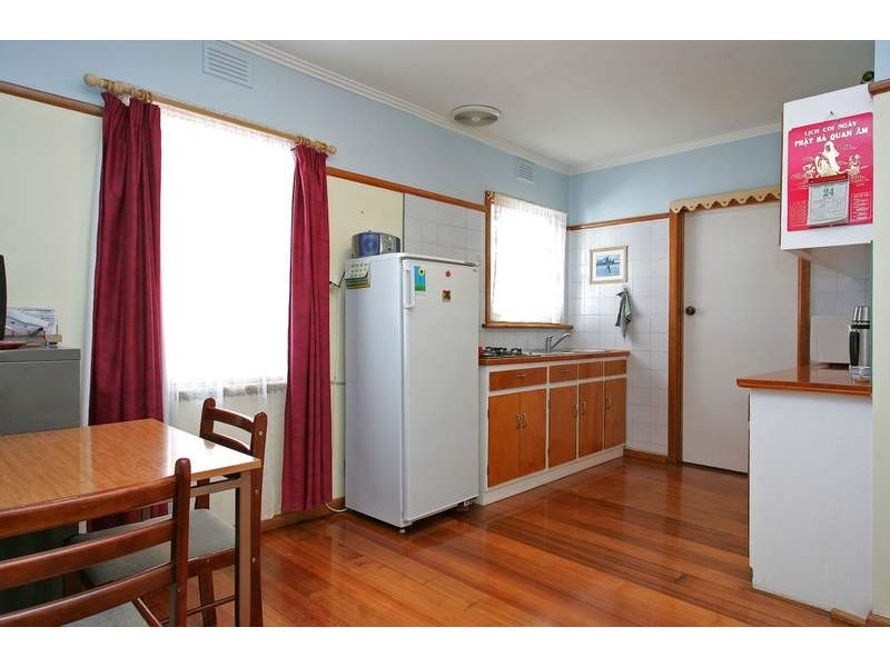 27 Highlands Avenue, Airport West VIC 3042