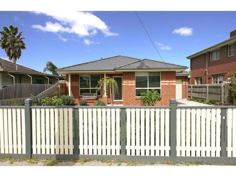 1/117 Moore Road, Airport West VIC 3042