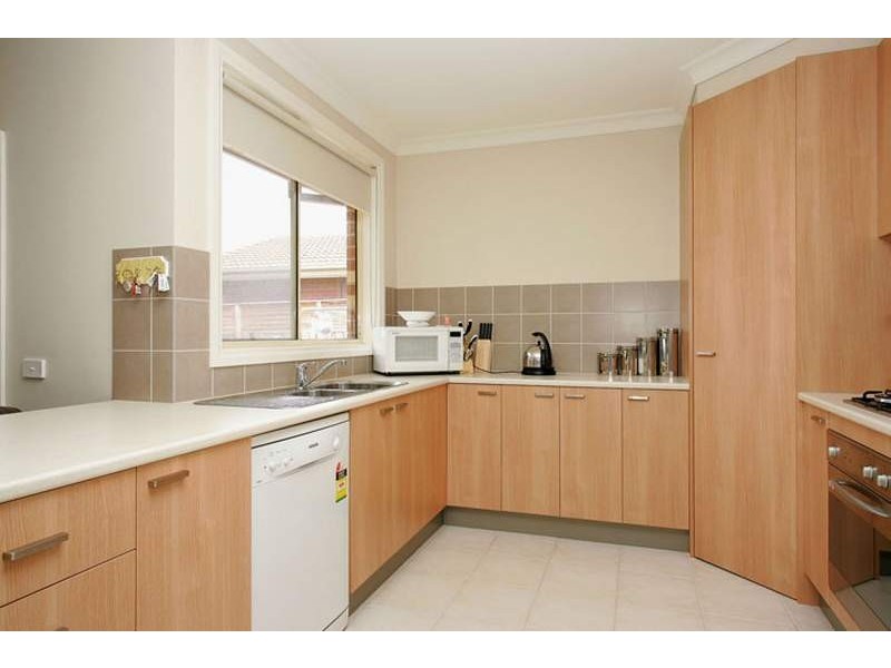 1/117 Moore Road, Airport West VIC 3042