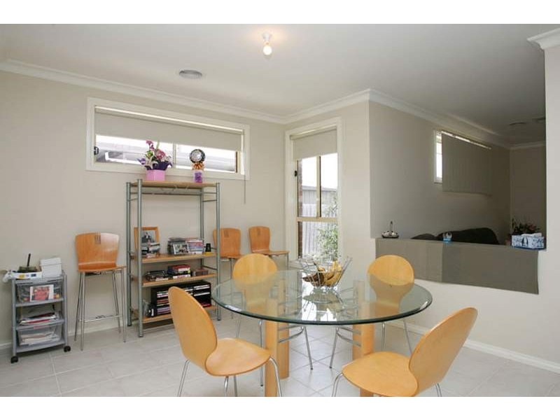 1/117 Moore Road, Airport West VIC 3042