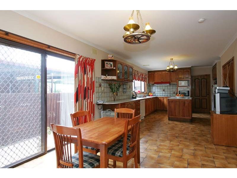 2 Prescott Place, Avondale Heights VIC 3034