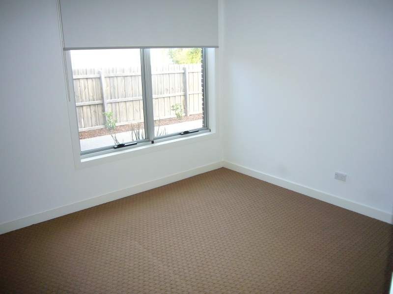 28 Duke Street, Avondale Heights VIC 3034