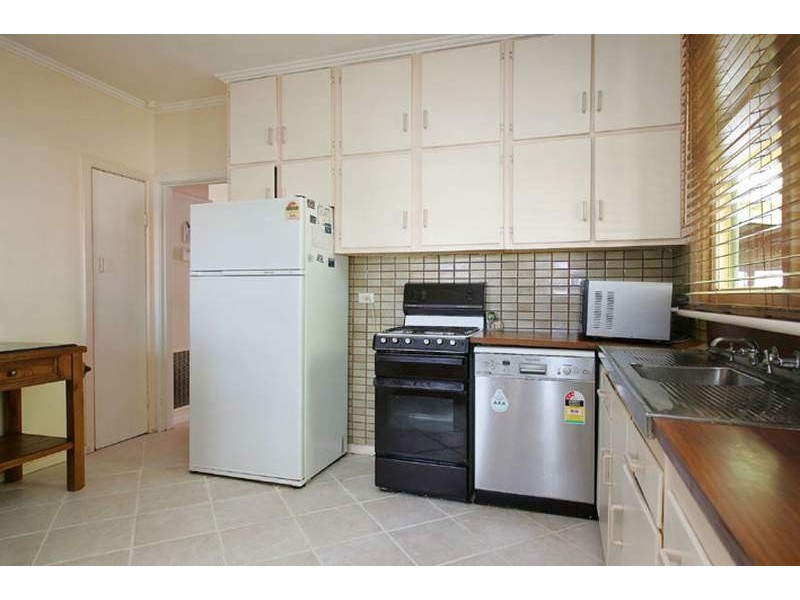 20 Garnet Street, Essendon West VIC 3040