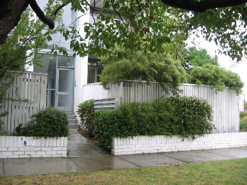 1/32 Richardson Street, Essendon VIC 3040