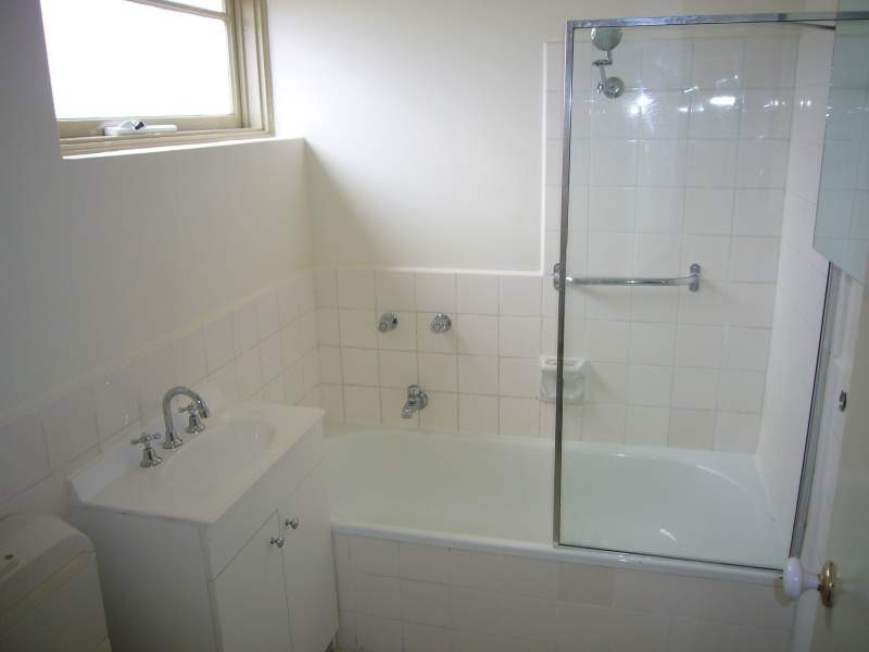 1/32 Richardson Street, Essendon VIC 3040