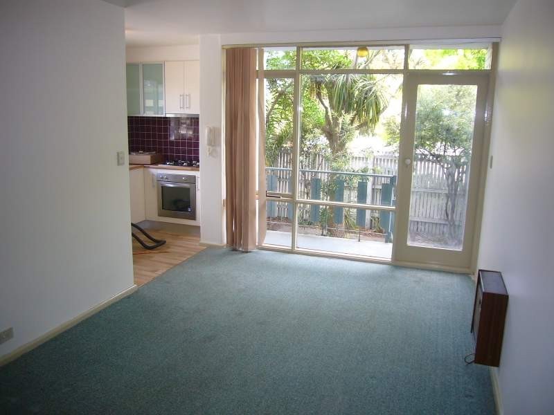 1/32 Richardson Street, Essendon VIC 3040