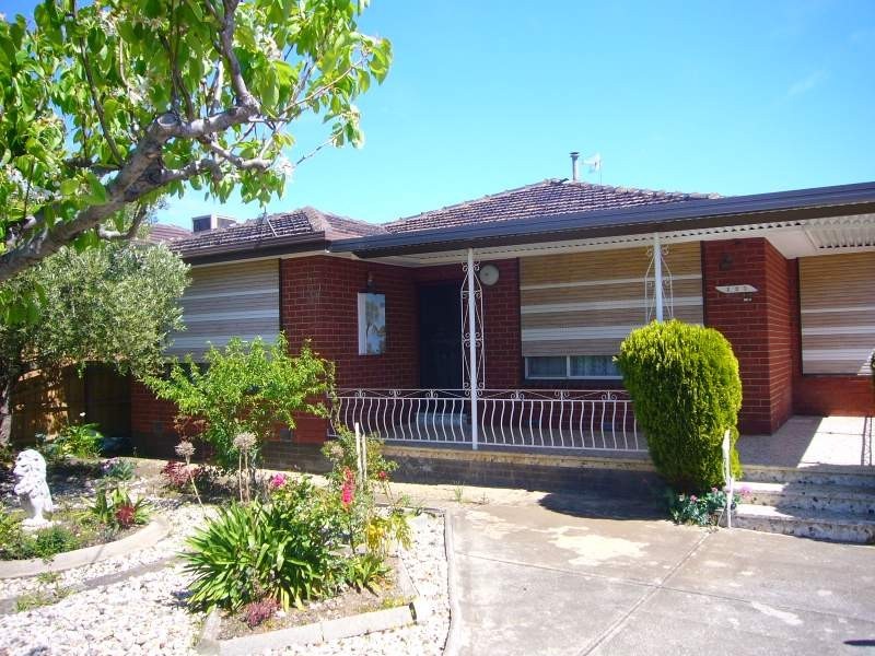 123 Bowes Street, Airport West VIC 3042