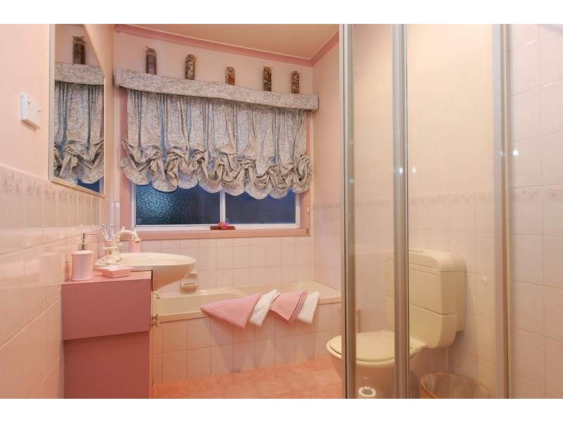 120 Bowes Avenue, Airport West VIC 3042