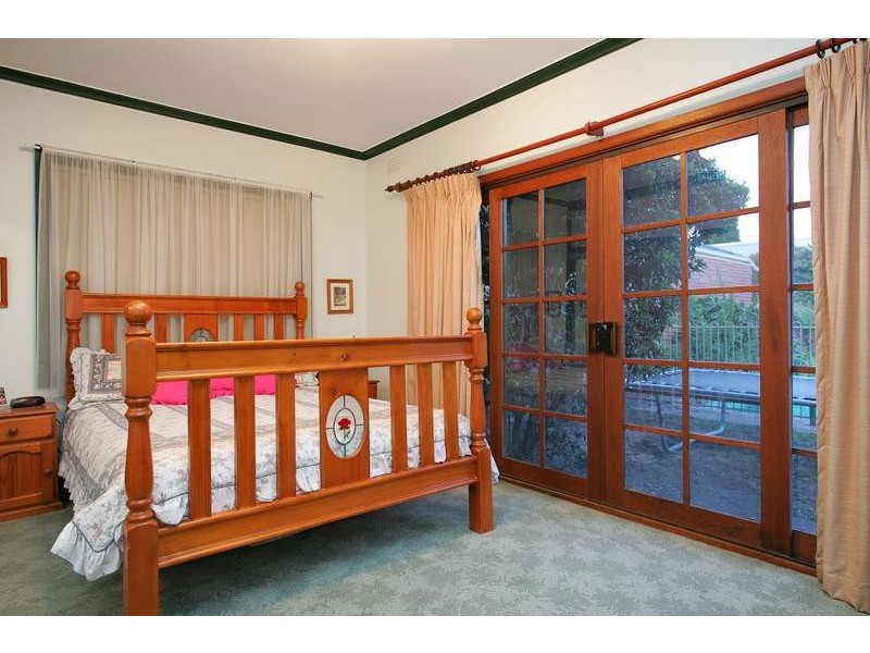 120 Bowes Avenue, Airport West VIC 3042