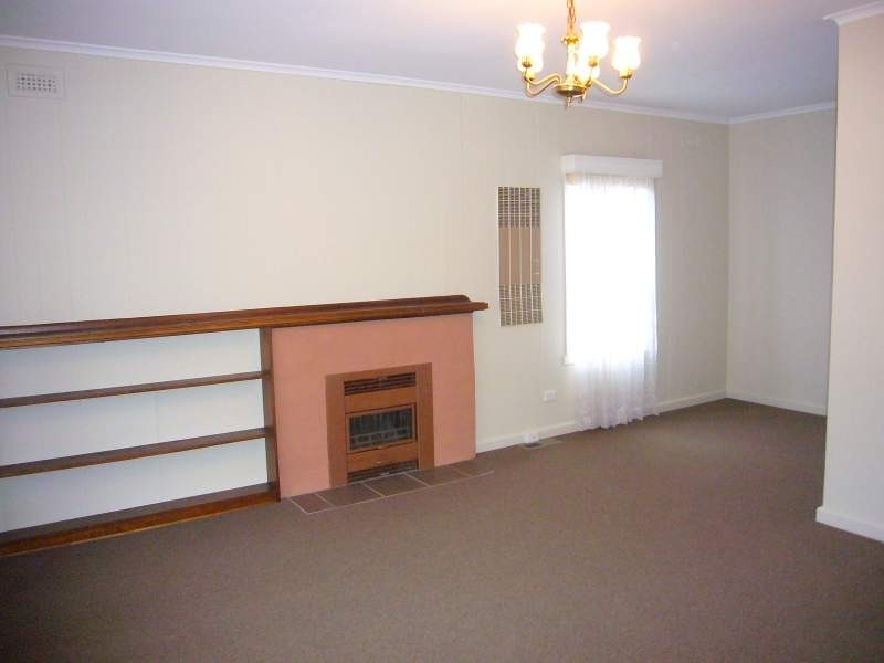 26 Welwyn Parade, Deer Park VIC 3023