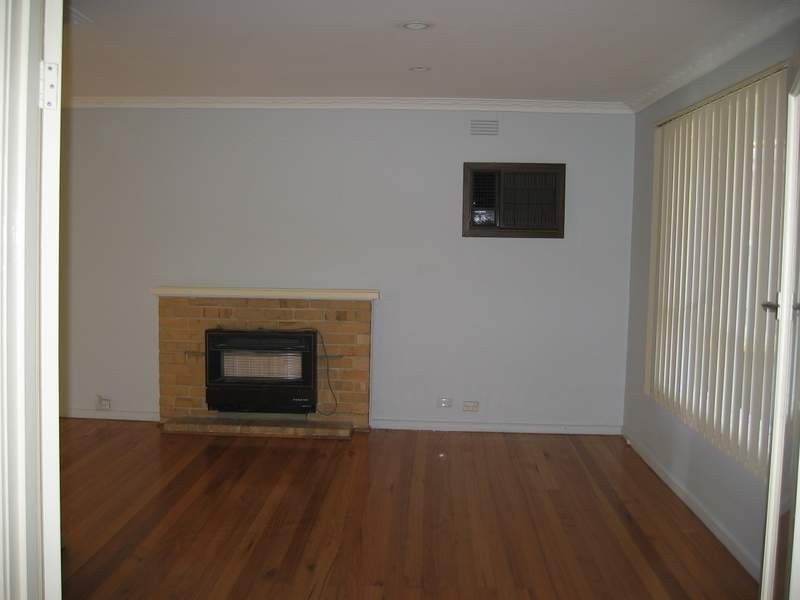 36 Riverside Avenue, Avondale Heights VIC 3034